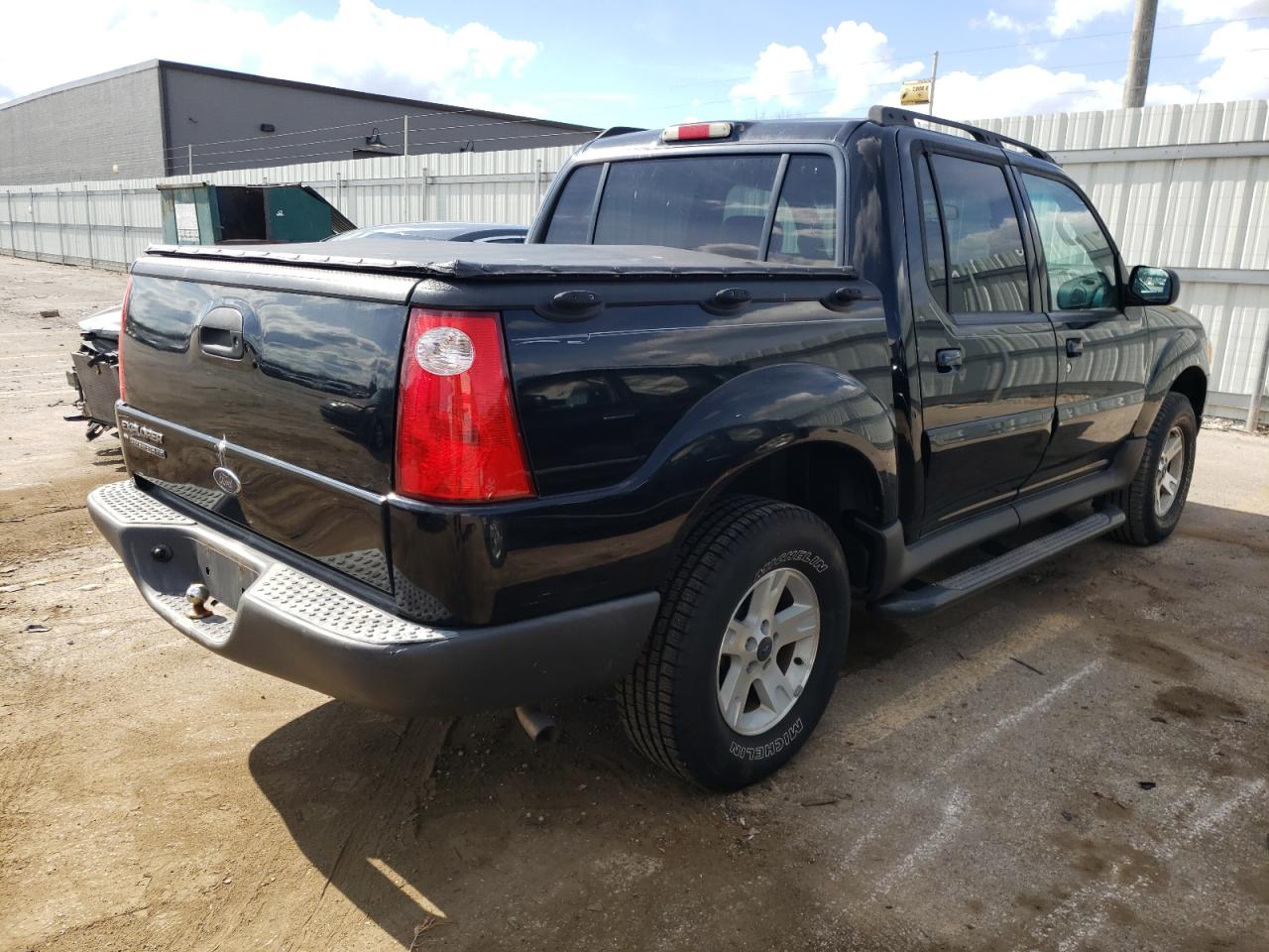 Photo 4 from auction – 2005 FORD EXPLORER S with VIN 1FMZU67K15UB32542