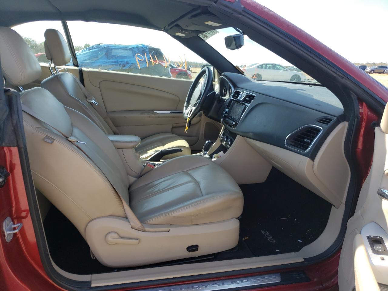 Photo 5 from auction – 2013 CHRYSLER 200 LIMITE with VIN 1C3BCBFG4DN623439
