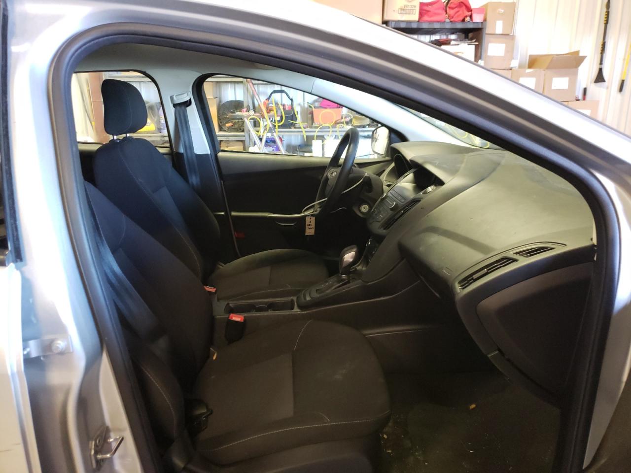 Photo 5 from auction – 2018 FORD FOCUS S with VIN 1FADP3E26JL217857