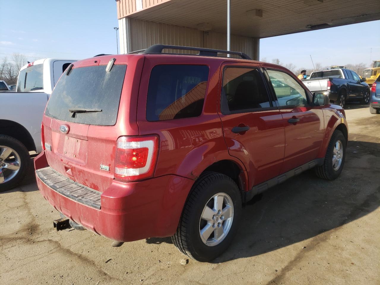 Photo 4 from auction – 2010 FORD ESCAPE XLT with VIN 1FMCU0DG8AKA32415