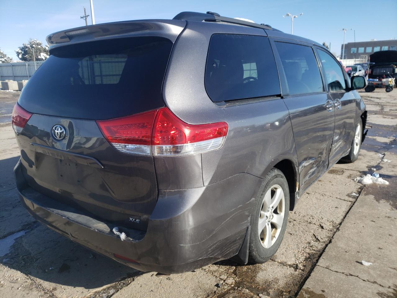 Zdjęcie 4 z aukcji – 2012 TOYOTA SIENNA LE z VIN 5TDKK3DC3CS201496