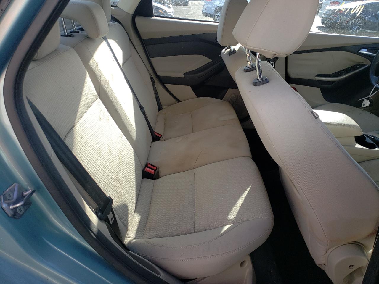 Photo 6 from auction – 2012 FORD FOCUS SEL with VIN 1FAHP3H25CL413322