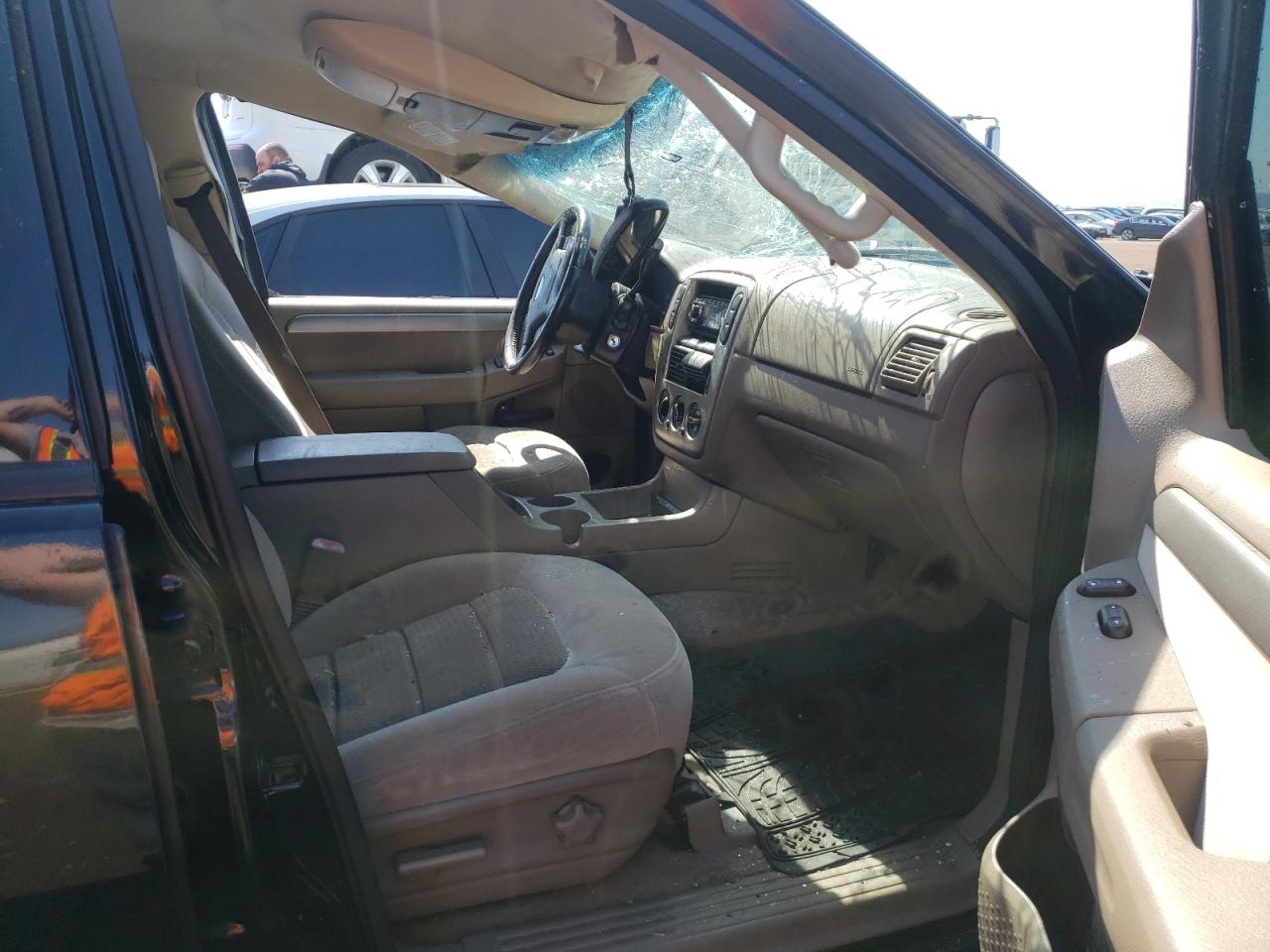 صورة رقم 5 من المزاد - 2004 FORD EXPLORER X مع VIN 1FMZU73K74UB22687