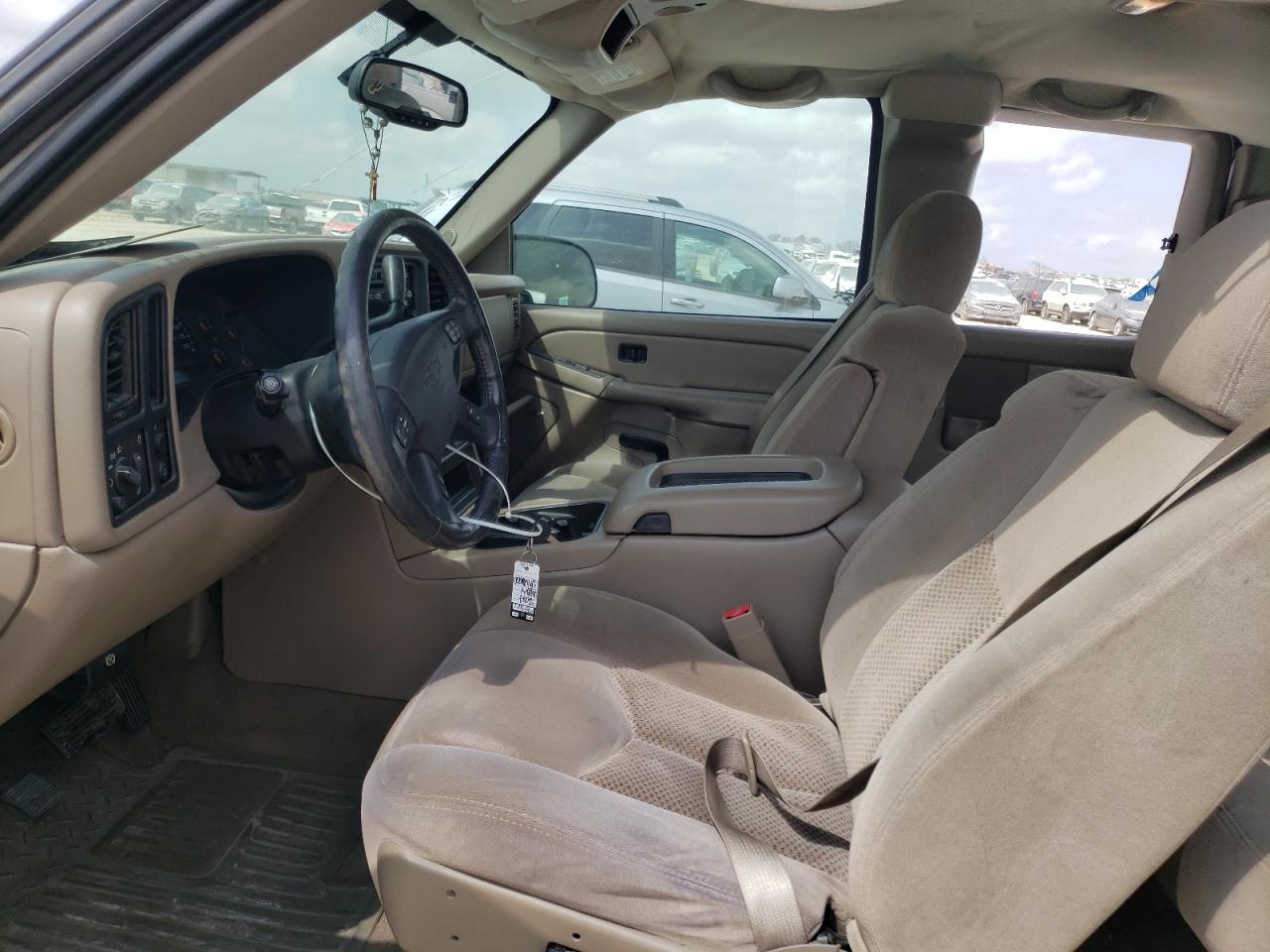 Photo 5 from auction – 2004 CHEVROLET SILVERADO with VIN 1GCEC19X24Z217411
