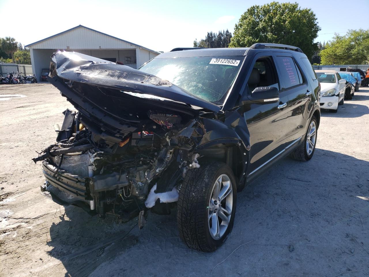Photo 2 from auction – 2013 FORD EXPLORER L with VIN 1FM5K7F89DGC71511
