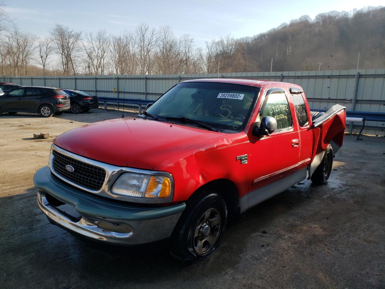 Photo 2 from auction – 2000 FORD F150 with VIN 1FTRX17W7YNB19424