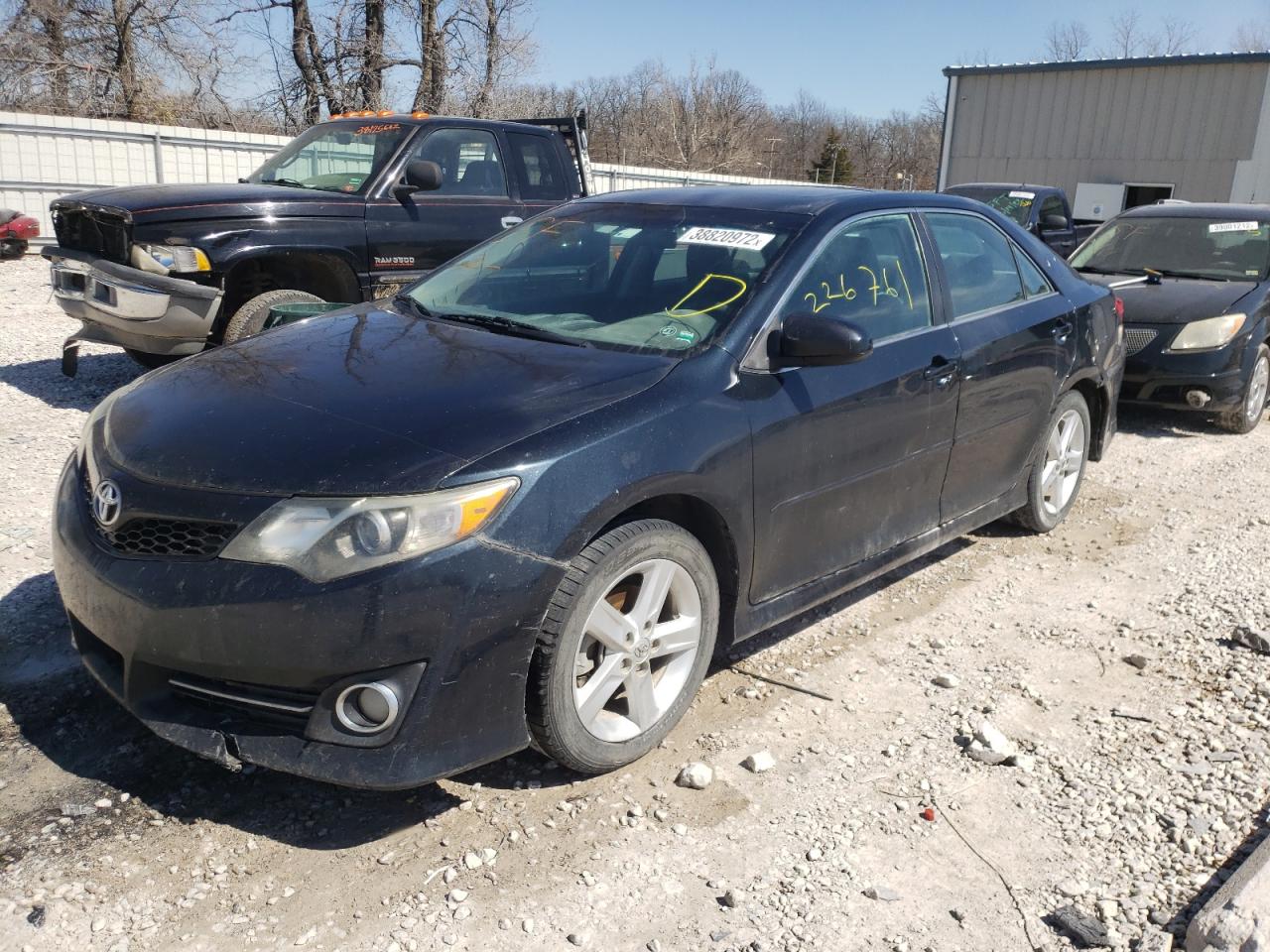 Photo 2 from auction – 2013 TOYOTA CAMRY L with VIN 4T1BF1FK6DU664447