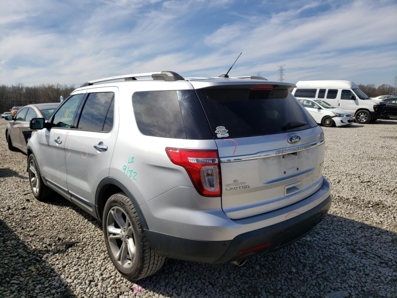 Photo 3 from auction – 2013 FORD EXPLORER L with VIN 1FM5K7F81DGA34494