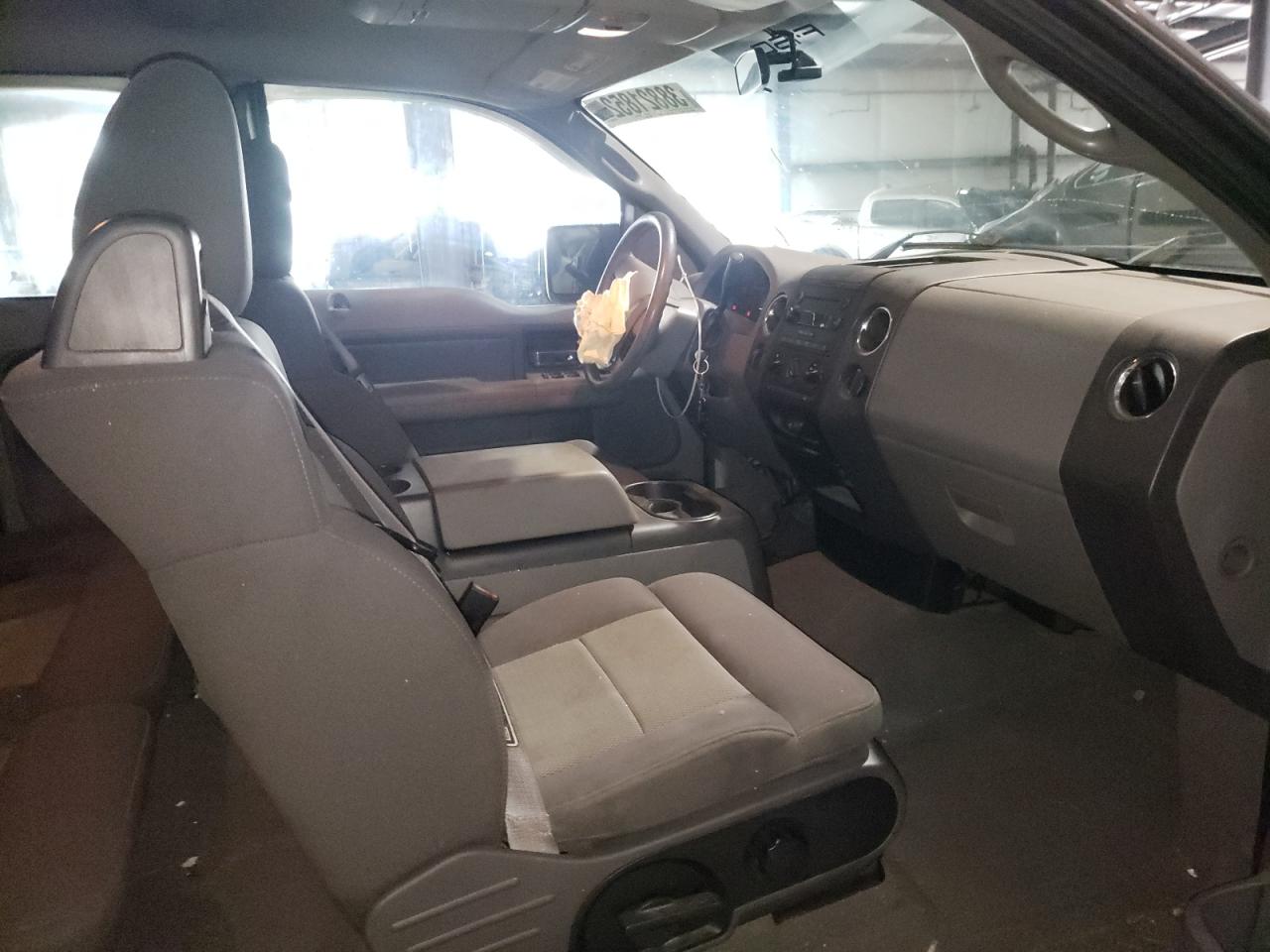 Photo 5 from auction – 2004 FORD F150 with VIN 1FTPX145X4NA51441