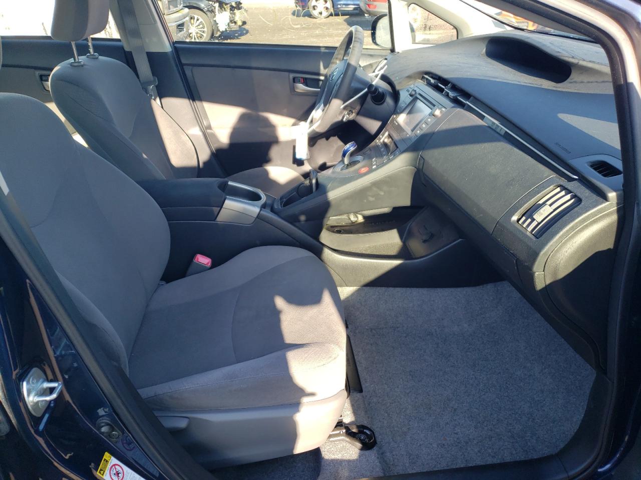 Photo 5 from auction – 2013 TOYOTA PRIUS with VIN JTDKN3DU9D0339483