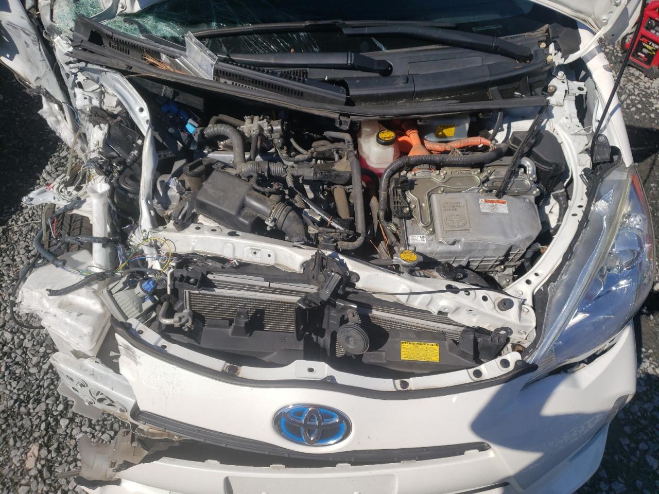 Photo 7 from auction – 2012 TOYOTA PRIUS C with VIN JTDKDTB33C1516177