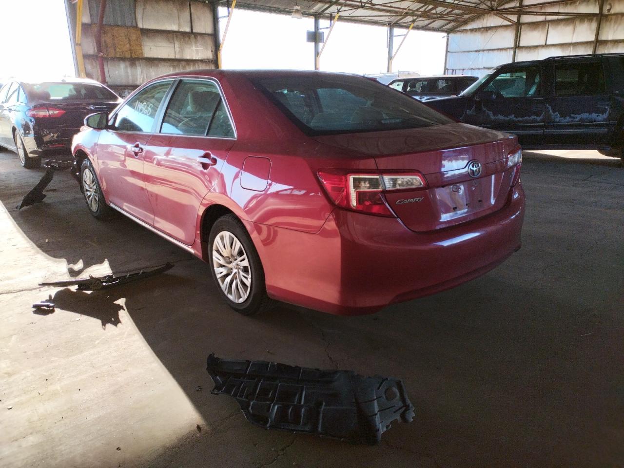 Photo 3 from auction – 2014 TOYOTA CAMRY L with VIN 4T4BF1FK8ER433590