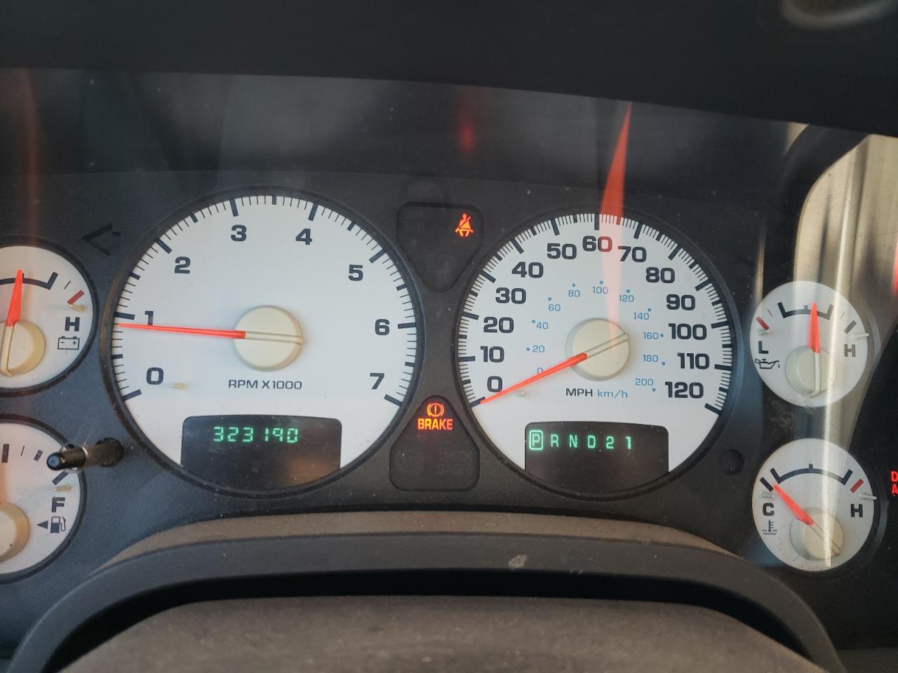 Photo 8 from auction – 2003 DODGE RAM 1500 S with VIN 1D7HA16D53J677713