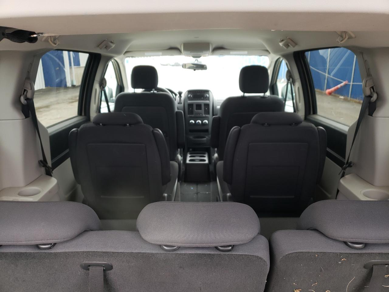 Photo 9 from auction – 2009 DODGE GRAND CARA with VIN 2D8HN44E99R664898
