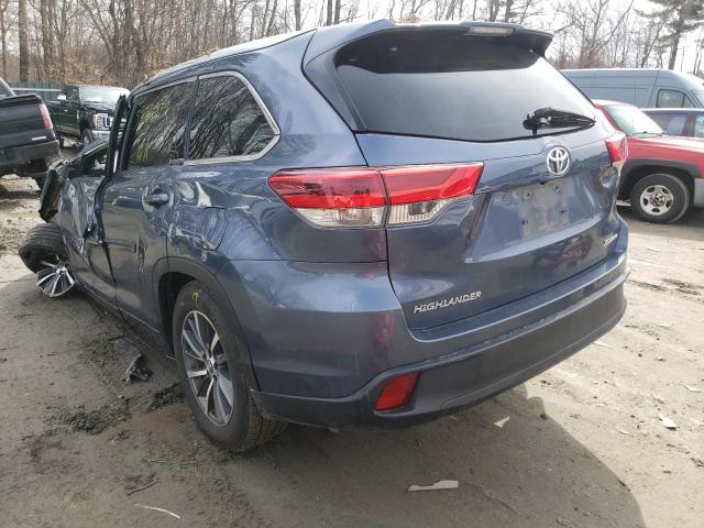 Photo 3 from auction – 2017 TOYOTA HIGHLANDER with VIN 5TDJZRFH8HS421937