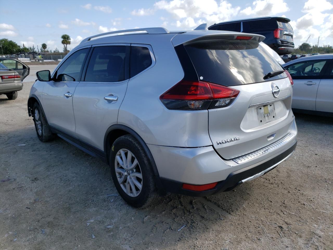 Photo 3 from auction – 2018 NISSAN ROGUE S with VIN JN8AT2MT6JW457796