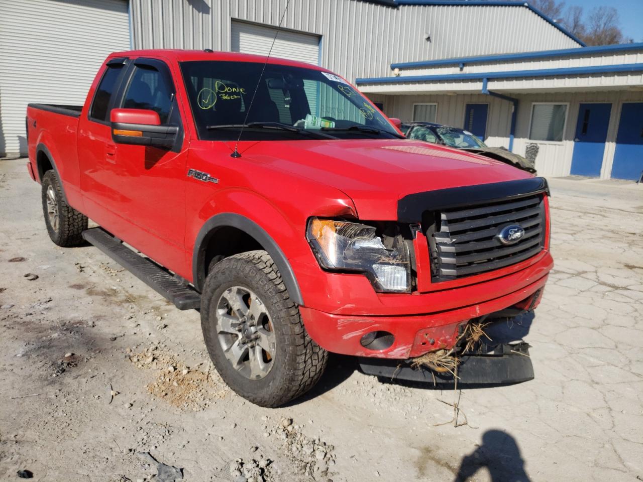 FORD F150 SUPER 2012 مع رقم تعريف المركبة 1FTFX1EFXCFC18585 - صورة من المزاد