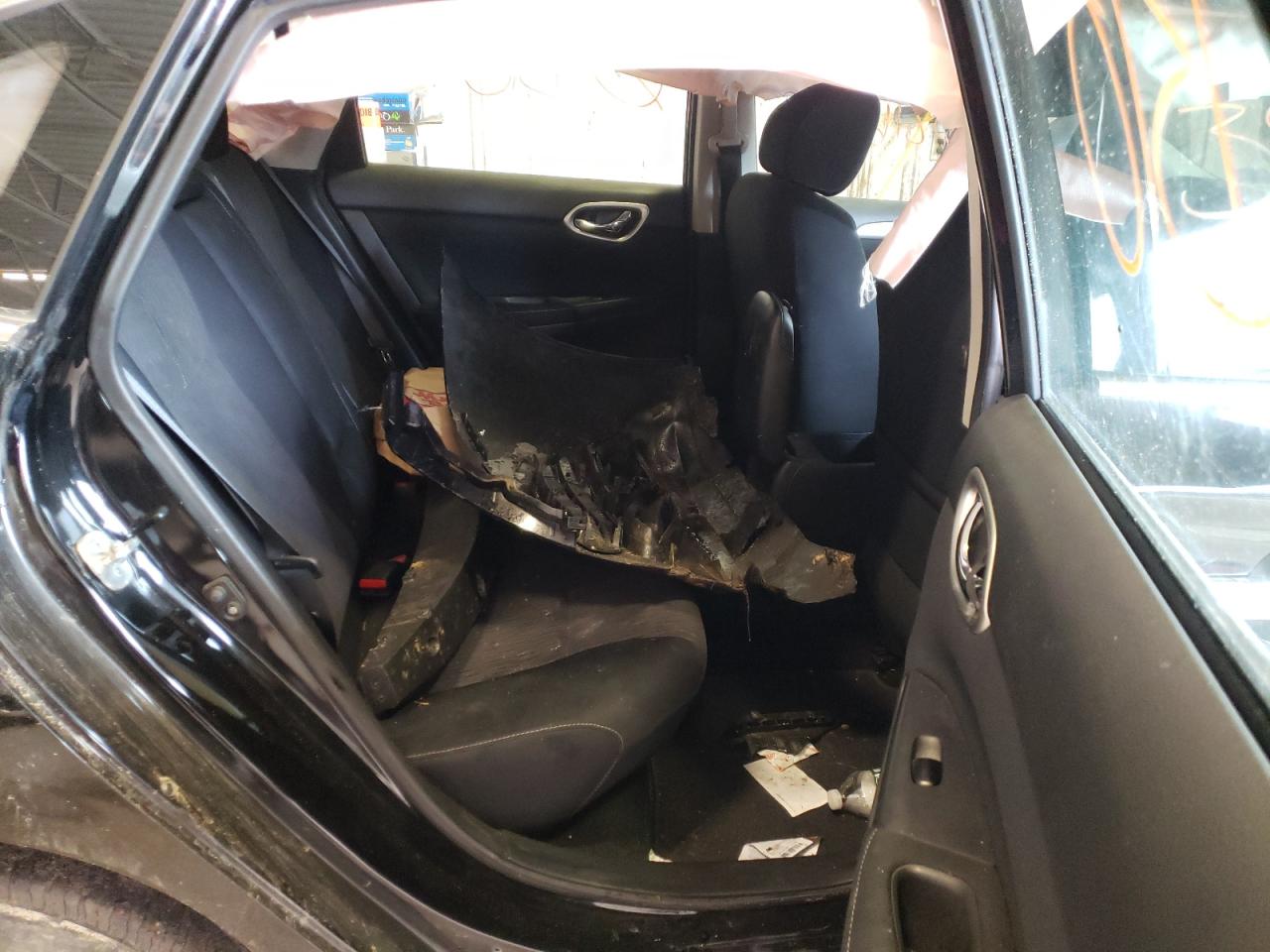 Photo 6 from auction – 2015 NISSAN SENTRA S with VIN 3N1AB7AP6FL683940