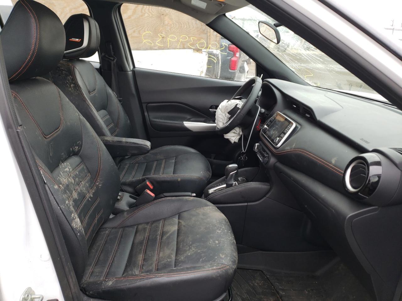 Photo 5 from auction – 2019 NISSAN KICKS S with VIN 3N1CP5CU3KL545266