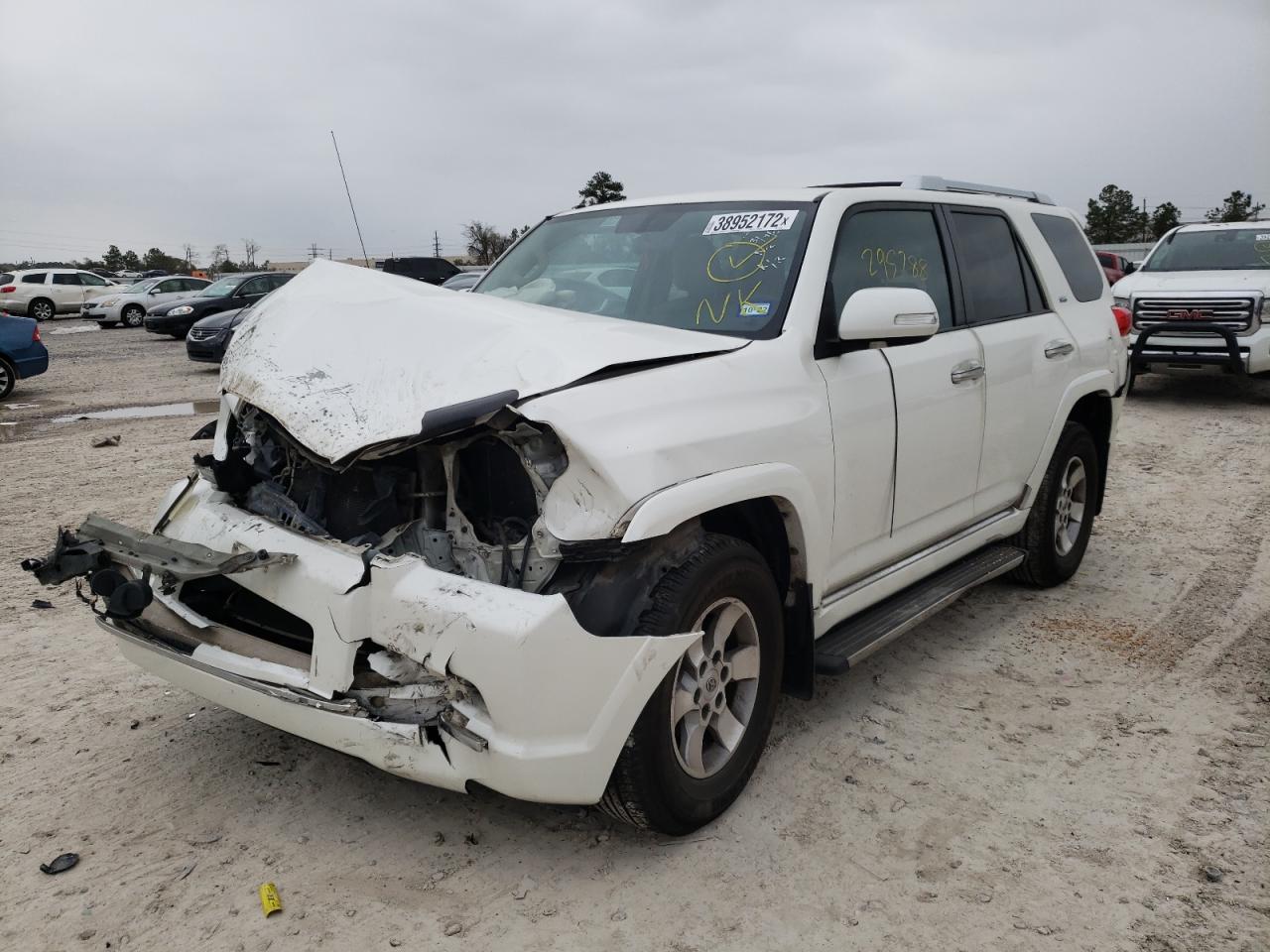 Photo 2 from auction – 2011 TOYOTA 4RUNNER SR with VIN JTEZU5JR3B5014269