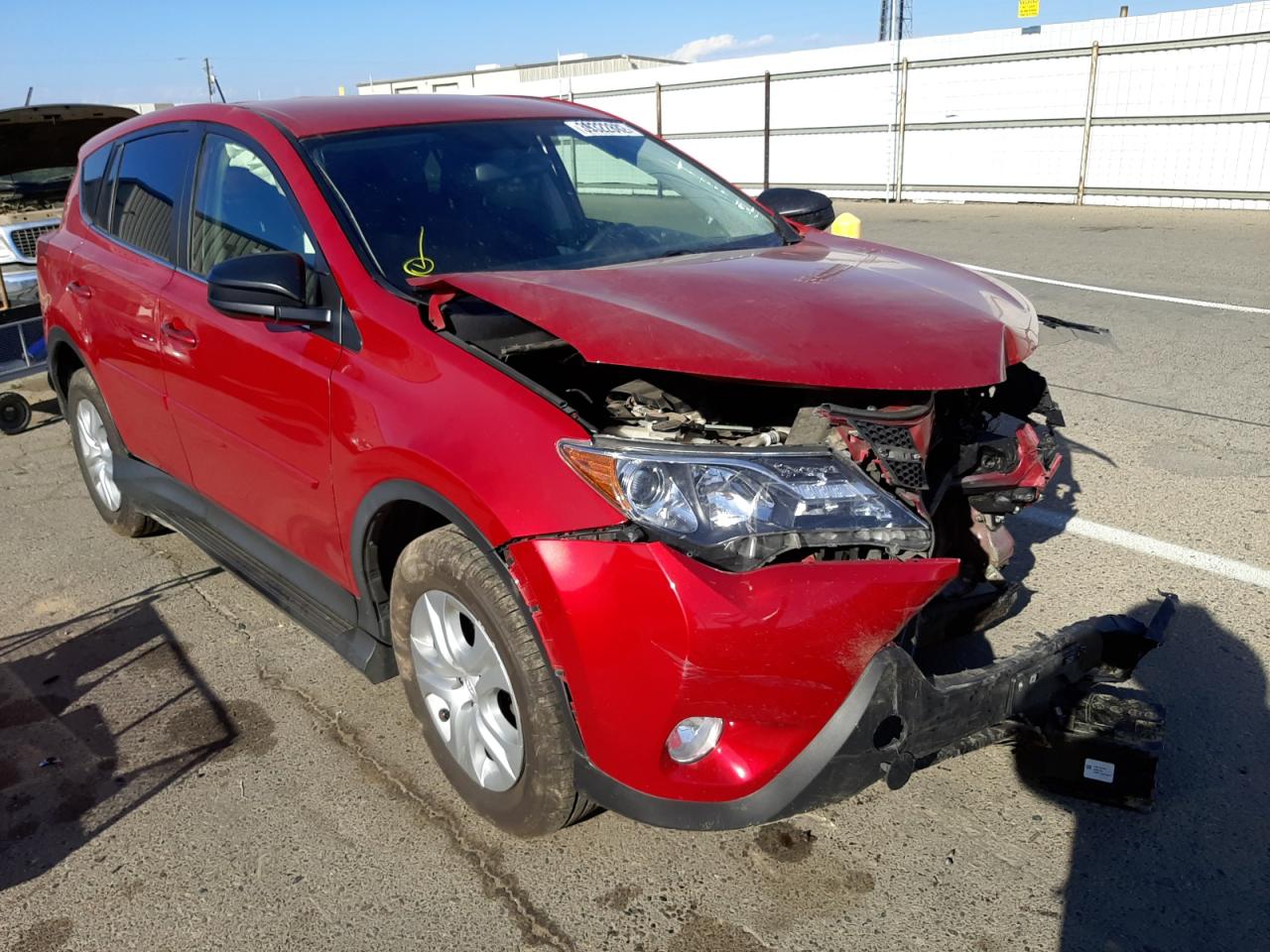 Photo 1 from auction – 2015 TOYOTA RAV4 LE with VIN JTMZFREV6FD079464