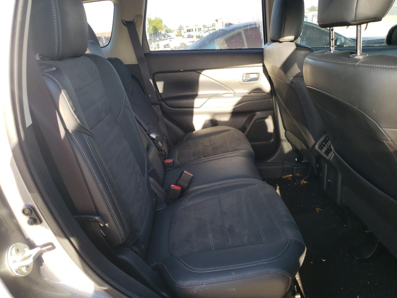 Photo 6 from auction – 2020 MITSUBISHI OUTLANDER with VIN JA4AD3A36LZ009895