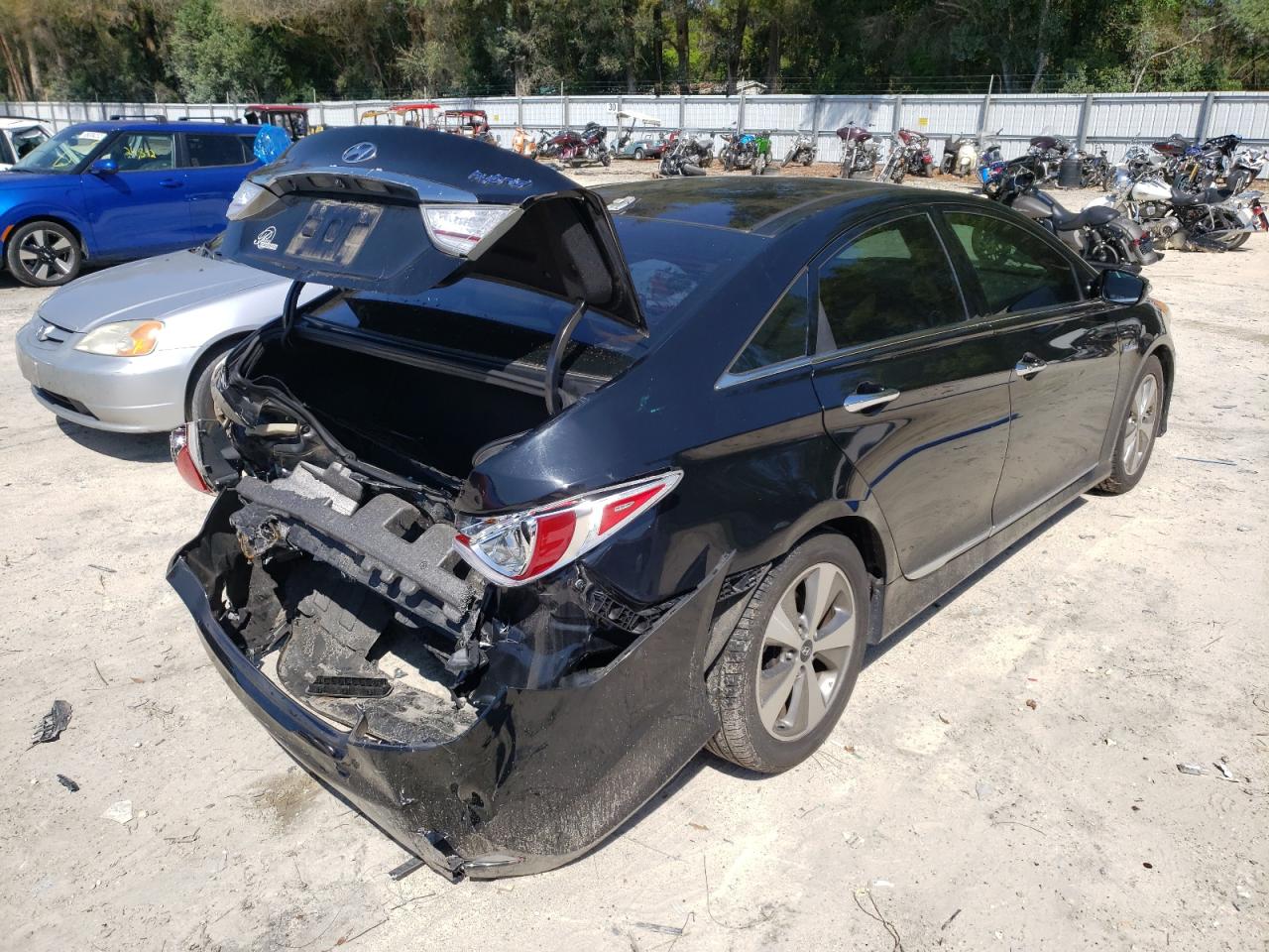 Photo 4 from auction – 2012 HYUNDAI SONATA HYB with VIN KMHEC4A44CA055082