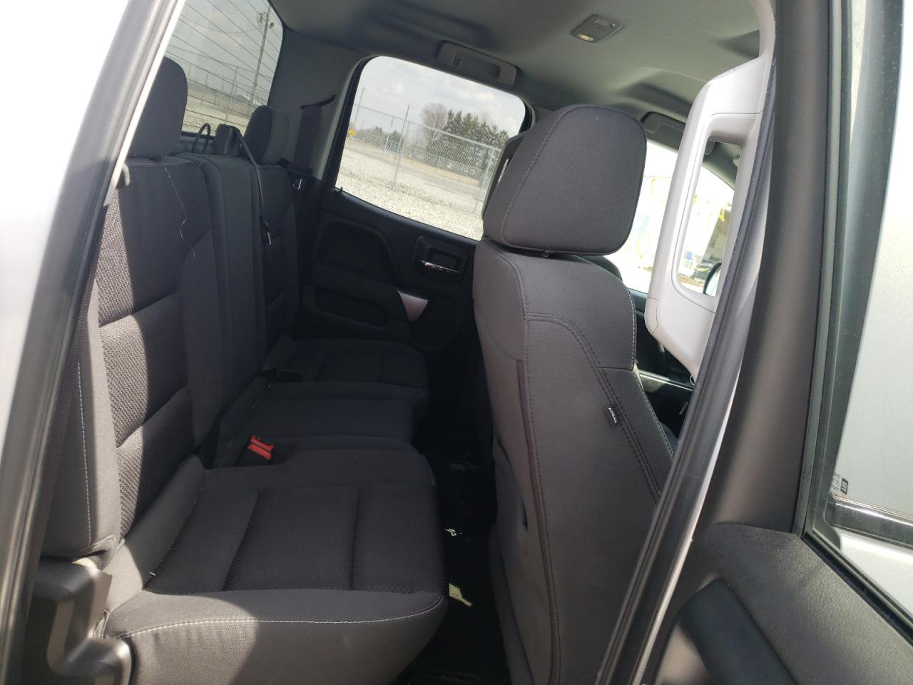 Photo 6 from auction – 2016 CHEVROLET SILVERADO with VIN 1GCVKREC6GZ251926