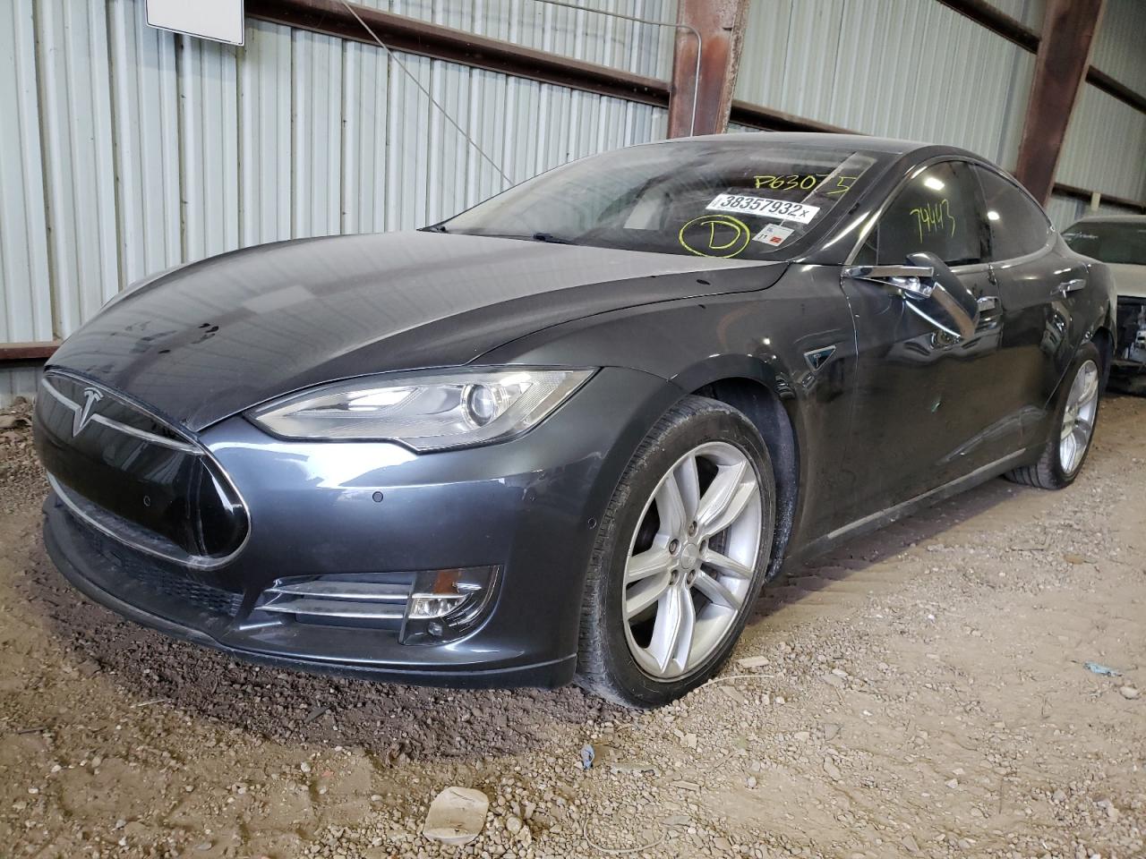 Photo 2 from auction – 2014 TESLA MODEL S with VIN 5YJSA1H16EFP63075