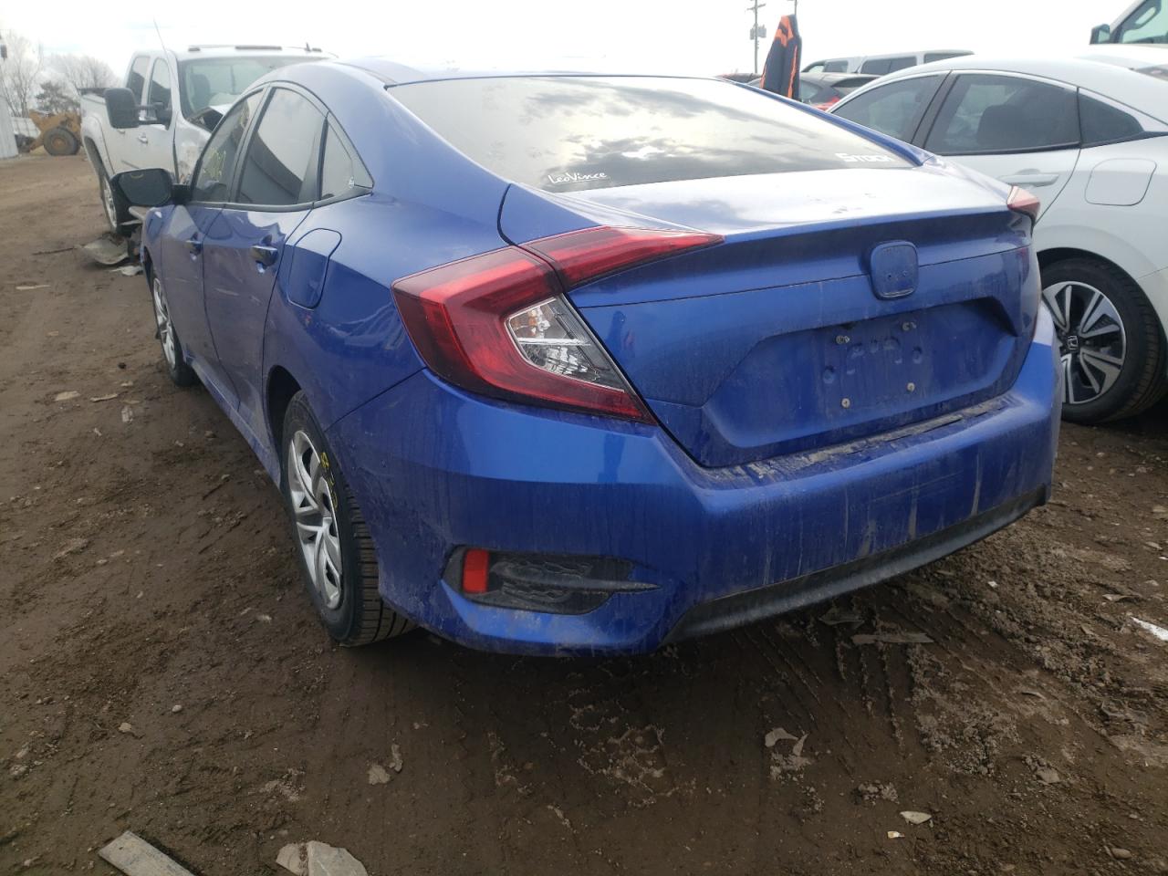 Photo 3 from auction – 2017 HONDA CIVIC LX with VIN 19XFC2F57HE002055