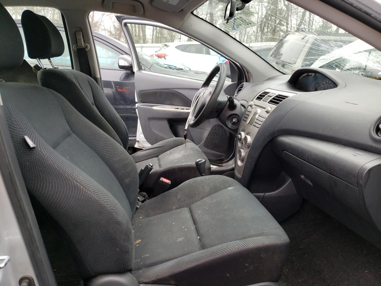 Photo 5 from auction – 2011 TOYOTA YARIS with VIN JTDBT4K36B1405372
