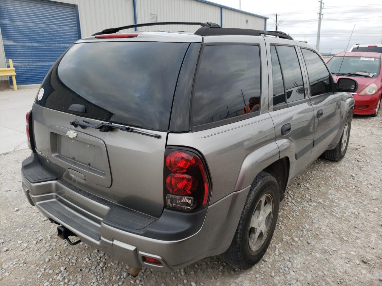 Photo 4 from auction – 2005 CHEVROLET TRAILBLAZE with VIN 1GNDT13S752361224