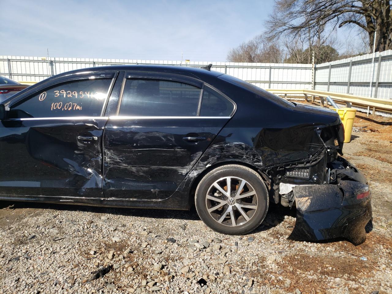 Photo 9 from auction – 2017 VOLKSWAGEN JETTA SE with VIN 3VWDB7AJXHM310271