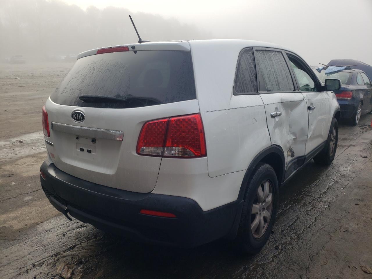 Photo 4 from auction – 2012 KIA SORENTO BA with VIN 5XYKT3A10CG277562