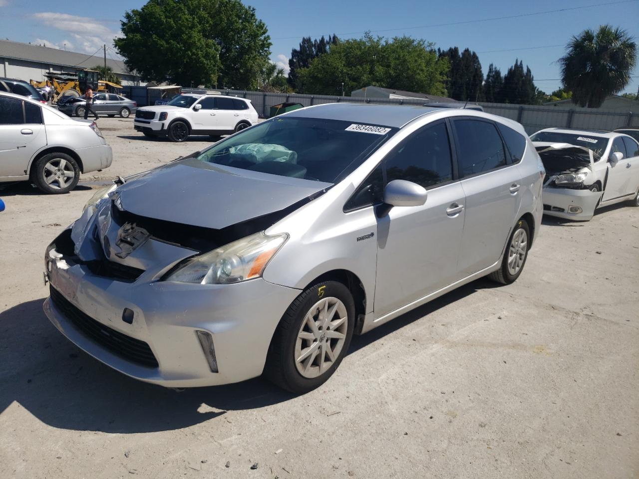 Photo 2 from auction – 2012 TOYOTA PRIUS V with VIN JTDZN3EU9C3078334
