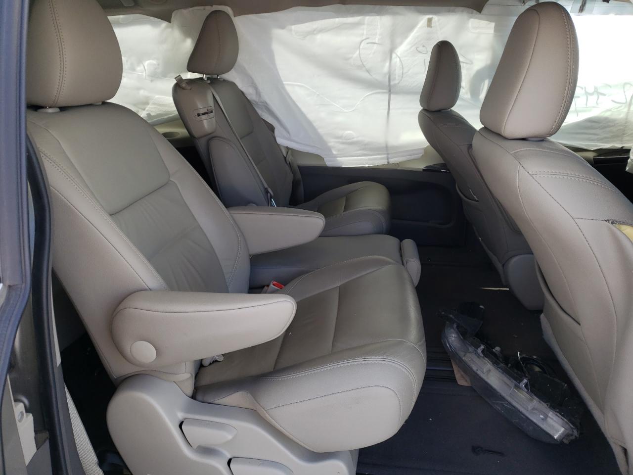 Photo 6 from auction – 2016 TOYOTA SIENNA XLE with VIN 5TDYK3DCXGS736468