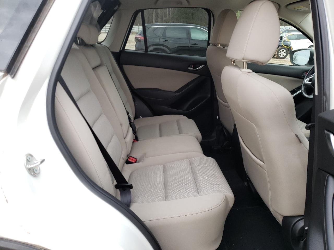 Photo 6 from auction – 2016 MAZDA CX-5 TOURI with VIN JM3KE2CY5G0797063
