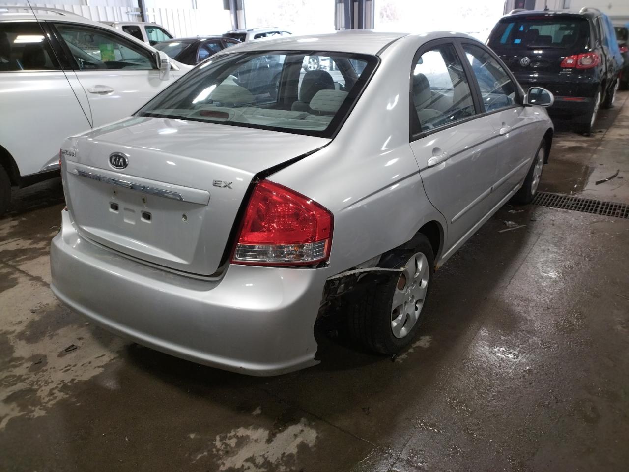 Photo 4 from auction – 2009 KIA SPECTRA EX with VIN KNAFE221495658639