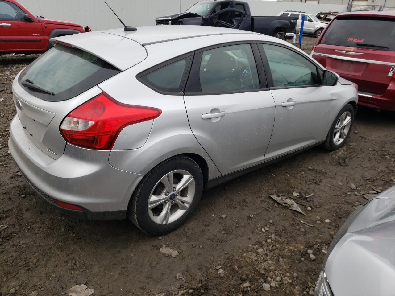 Photo 4 from auction – 2013 FORD FOCUS SE with VIN 1FADP3K27DL351172