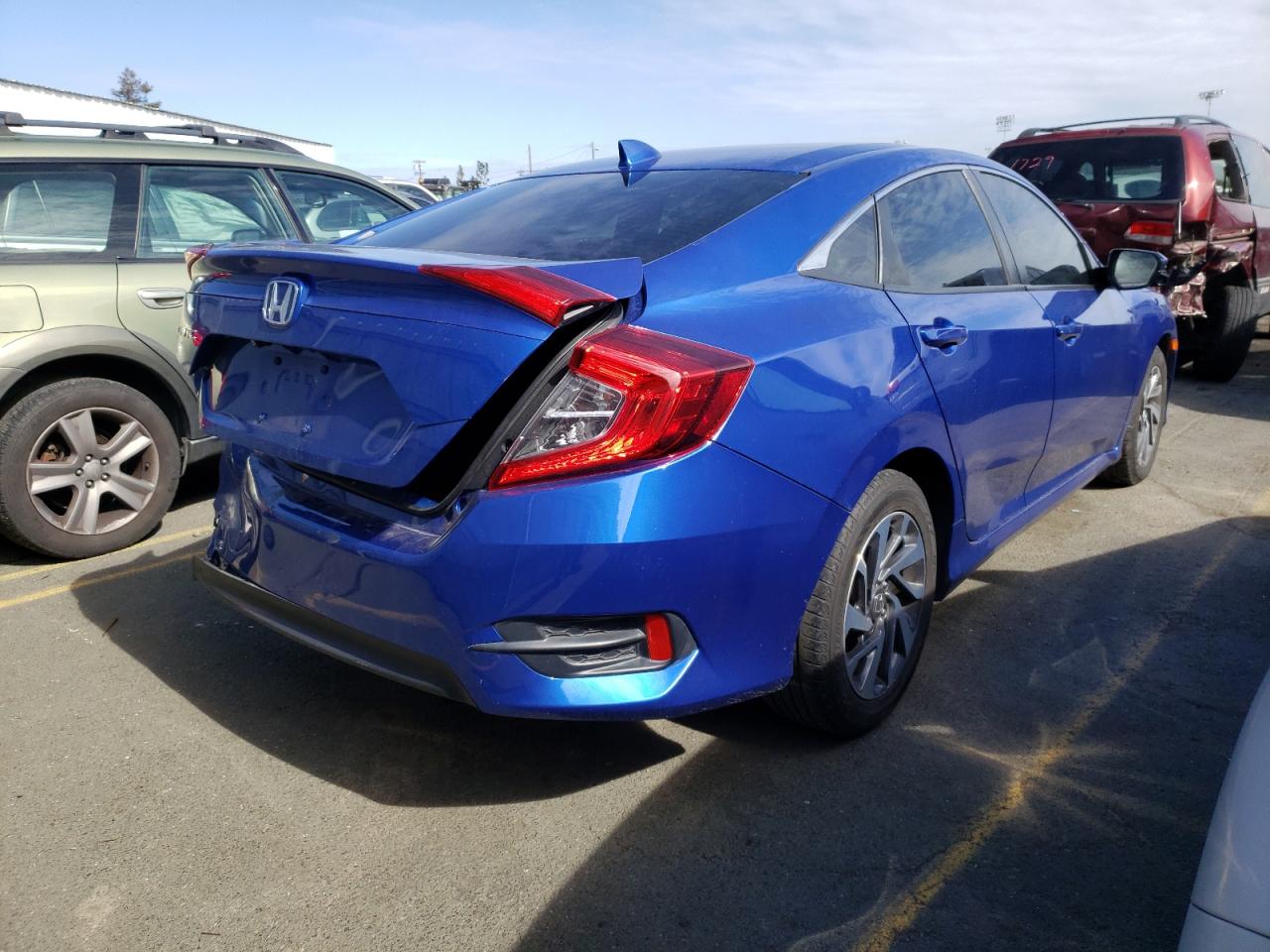 Zdjęcie 4 z aukcji – 2017 HONDA CIVIC EX z VIN 19XFC2F75HE223560
