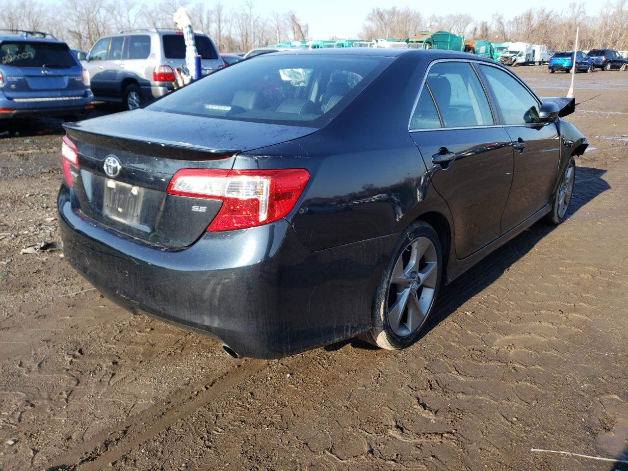 Photo 4 from auction – 2014 TOYOTA CAMRY L with VIN 4T1BF1FK8EU466907