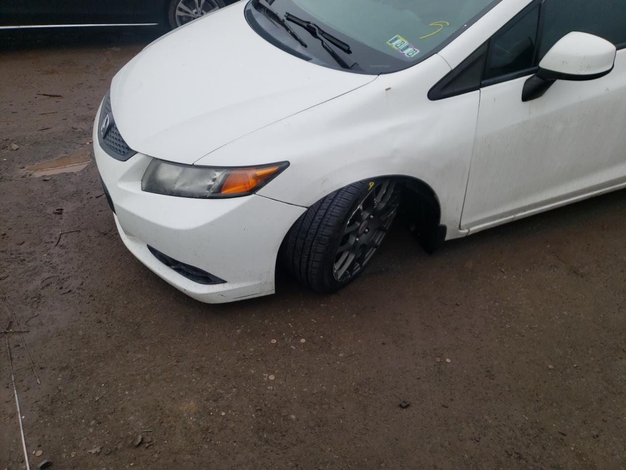 Photo 9 from auction – 2012 HONDA CIVIC LX with VIN 2HGFG3B56CH552734