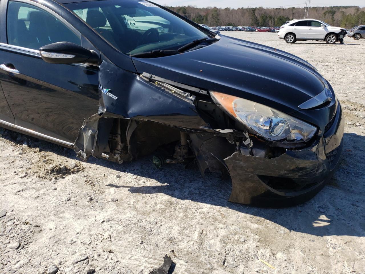 Photo 9 from auction – 2011 HYUNDAI SONATA HYB with VIN KMHEC4A42BA007210