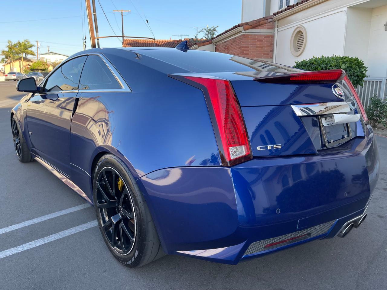 Photo 3 from auction – 2012 CADILLAC CTS-V with VIN 1G6DV1EP8C0148533