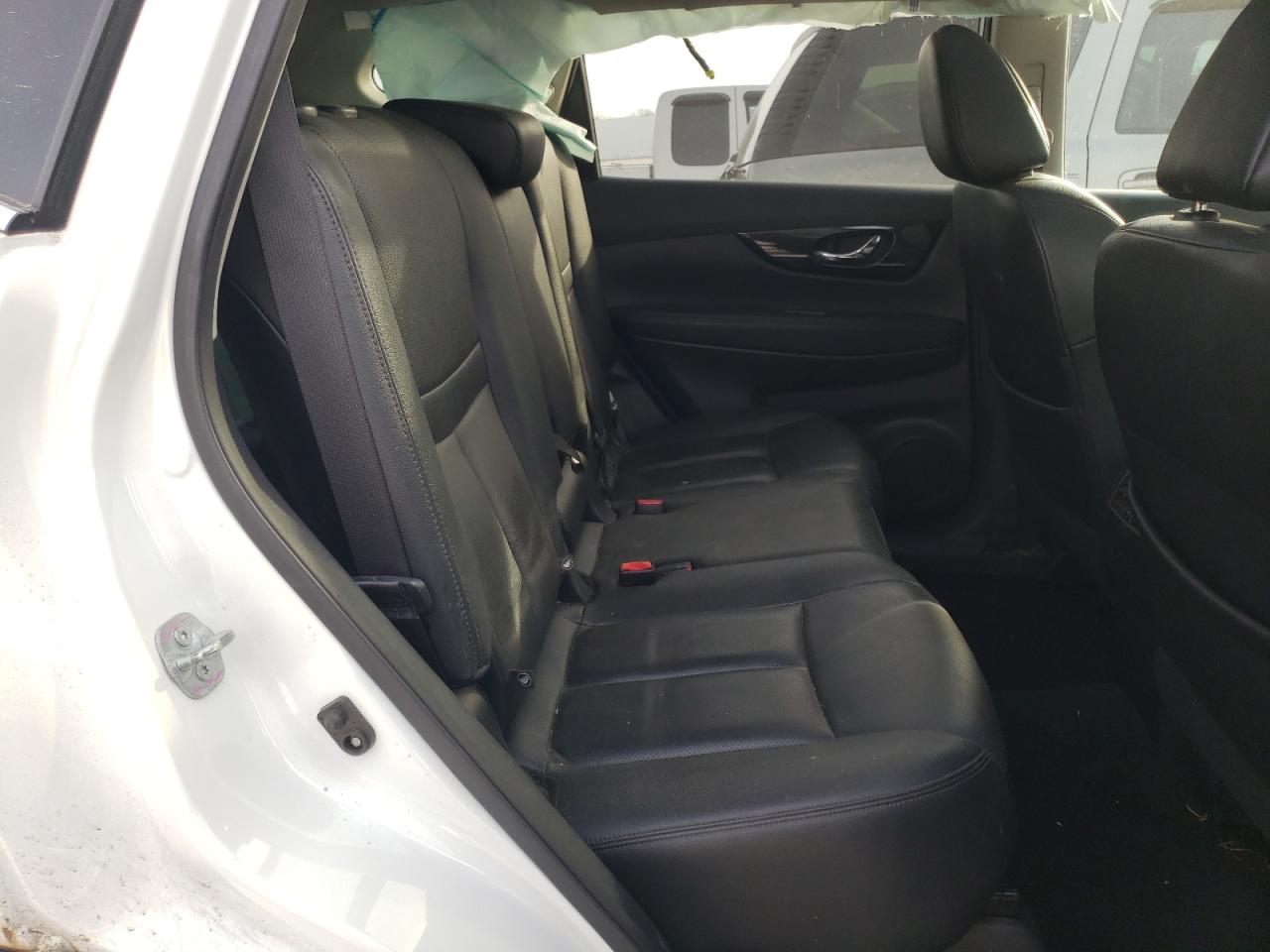 Photo 6 from auction – 2017 NISSAN ROGUE S with VIN 5N1AT2MT4HC759896