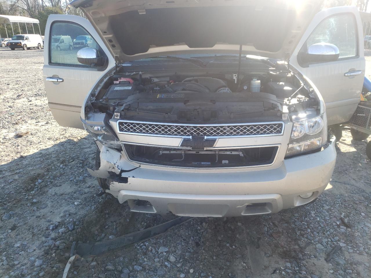 Photo 9 from auction – 2008 CHEVROLET C15 with VIN 1GNFC16048R102205