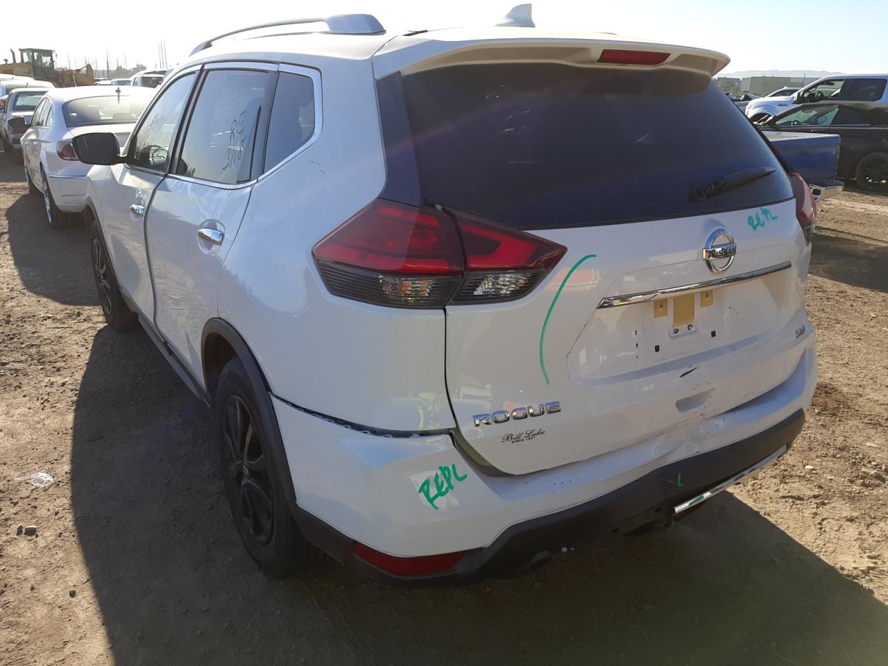 Photo 3 from auction – 2017 NISSAN ROGUE S with VIN JN8AT2MT0HW153454