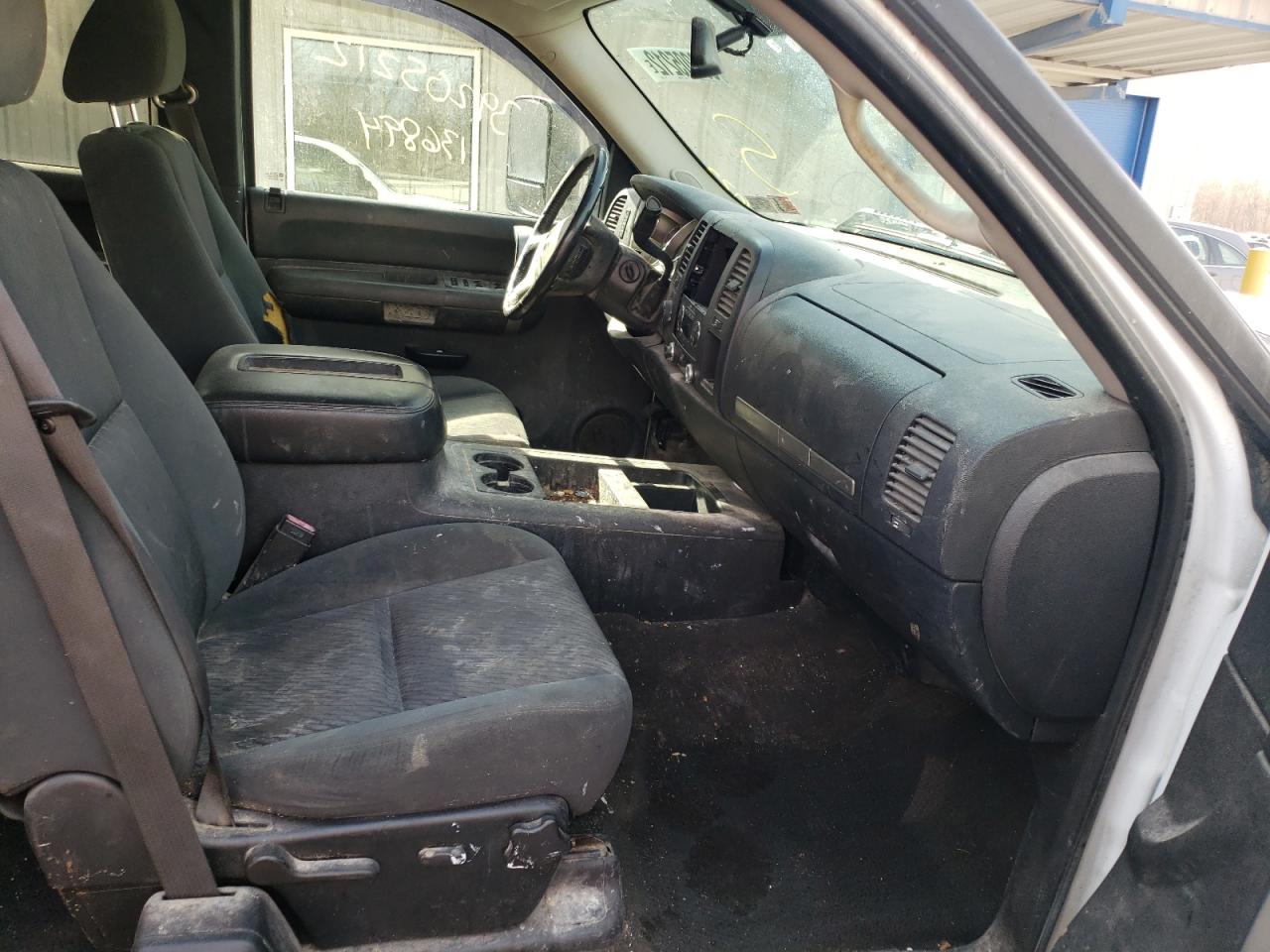 Photo 5 from auction – 2007 GMC SIERRA K25 with VIN 1GTHK29607E576393
