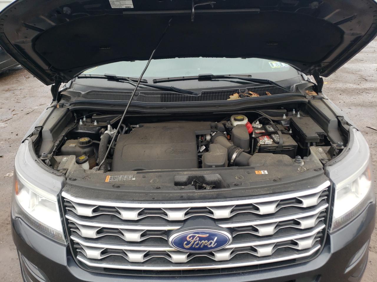 Photo 7 from auction – 2017 FORD EXPLORER L with VIN 1FM5K8F84HGD75996