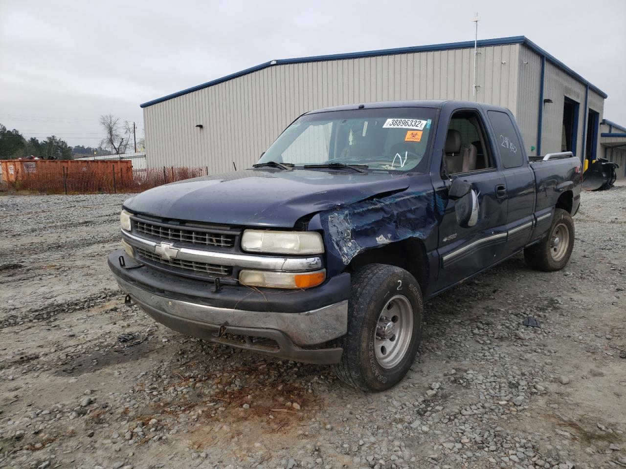 Photo 2 from auction – 2000 CHEVROLET SILVERADO with VIN 1GCEK19T8YE377547